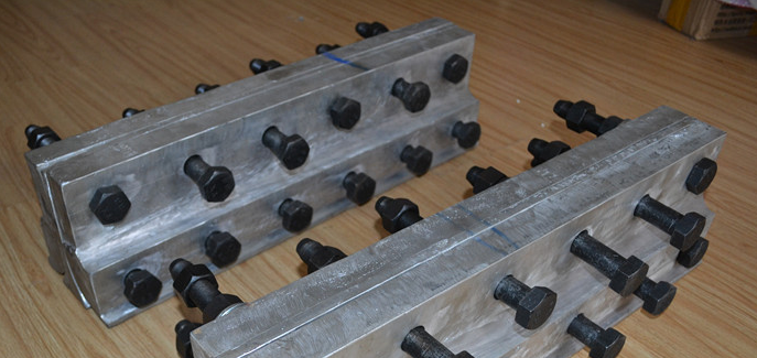 標(biāo)準的鋼絲繩接頭裝置